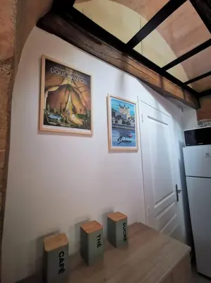Cuisine ou kitchenette dans l'établissement Maison 2-3 pers semi-troglodyte Angers-Saumur