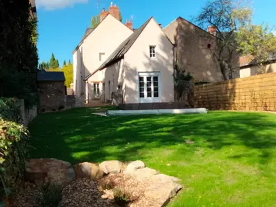 Jardin de l'établissement Maison familiale près du Zoo de la Flèche avec piscine chauffée, jardin et cheminée - FR-1-410-377