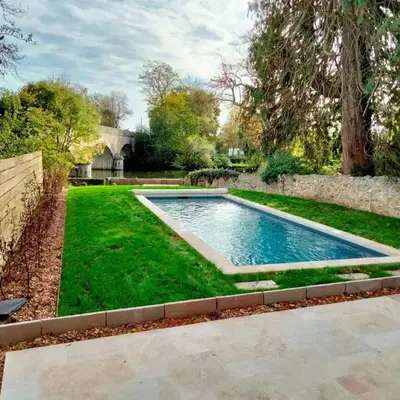 Maison familiale près du Zoo de la Flèche avec piscine chauffée
