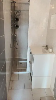 Salle de bains dans l'établissement Serge et annick