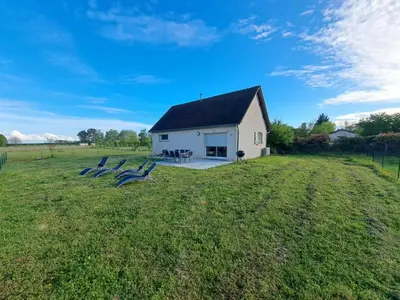 Jardin de l'établissement Le Bonheur est dans le Pré.