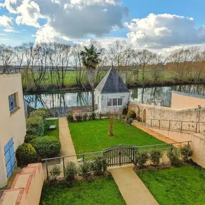 Gîte restauré 6 pers. au bord de la rivière