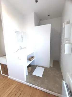 Salle de bains dans l'établissement Maison de particulier