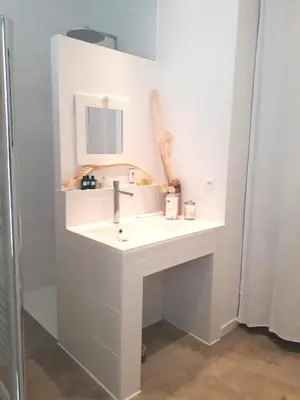 Salle de bains dans l'établissement Maison de particulier
