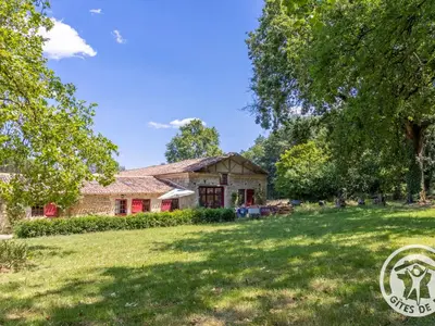 Jardin de l'établissement Maison charmante près de Montreuil Bellay avec Wifi et Animaux admis - FR-1-622-53