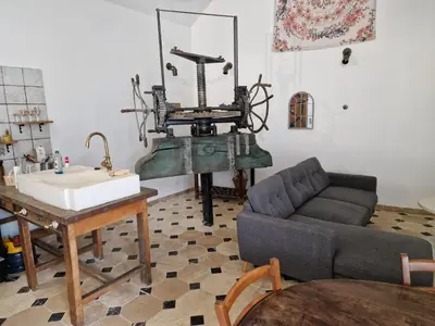 Coin salon dans l'établissement Le Pressoir