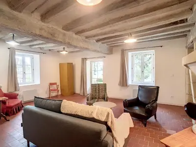 Coin salon dans l'établissement Gîte atypique au cœur du village - Beauval 5 min