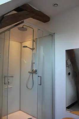 Salle de bains dans l'établissement Gîte une histoire de village