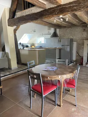 Cuisine ou kitchenette dans l'établissement Gite des vieilles pierres