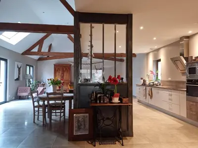 Cuisine ou kitchenette dans l'établissement L 'Aupinouse Chambre double Pivoine avec salle d'eau privative