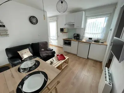 Cuisine ou kitchenette dans l'établissement Marengo to Le Mans