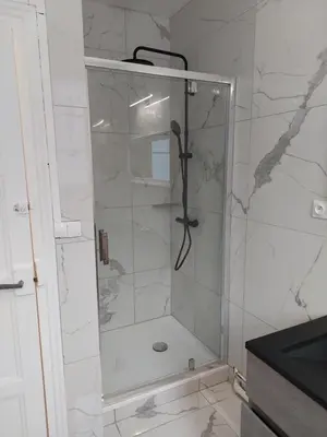 Salle de bains dans l'établissement La Chambre des Sorciers