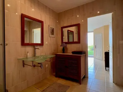 Salle de bains dans l'établissement Villa de charme tourangelle