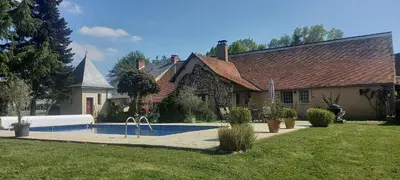 Piscine de l'établissement Les Grands Bois à BOUSSE ou située à proximité