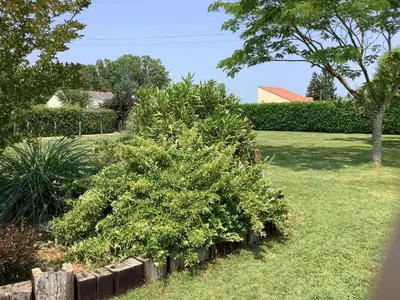 Jardin de l'établissement Maison à la campagne