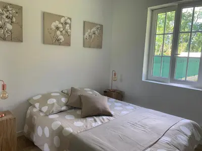 Un ou plusieurs lits dans un hébergement de l'établissement joli logement indépendant