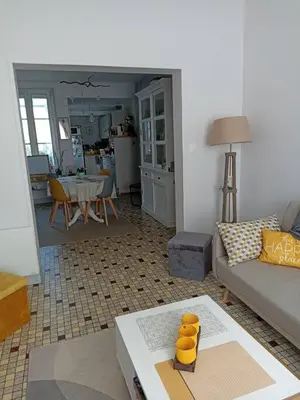 Coin salon dans l'établissement B&B during the 24Hours week / Le Mans Legend