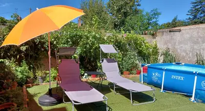 Jardin de l'établissement La Sardinière, Charmante maison dans un jardin