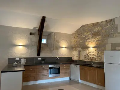 Cuisine ou kitchenette dans l'établissement Gîtes du château de La Celle-Guenand