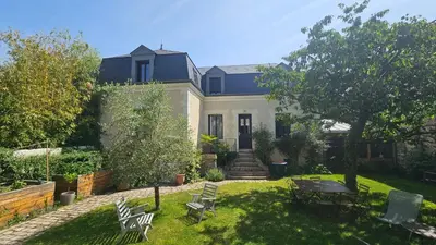 Jardin de l'établissement Gite Au Coeur de Tours, familial avec jardin au calme, parking