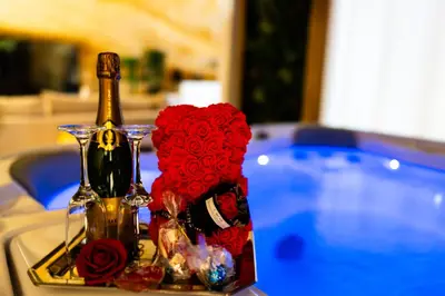 Boissons dans l'établissement Suite troglodyte & spa privé - Luxe et détente