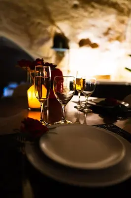 Boissons dans l'établissement La falaise perdue, Suite troglodyte & spa privé